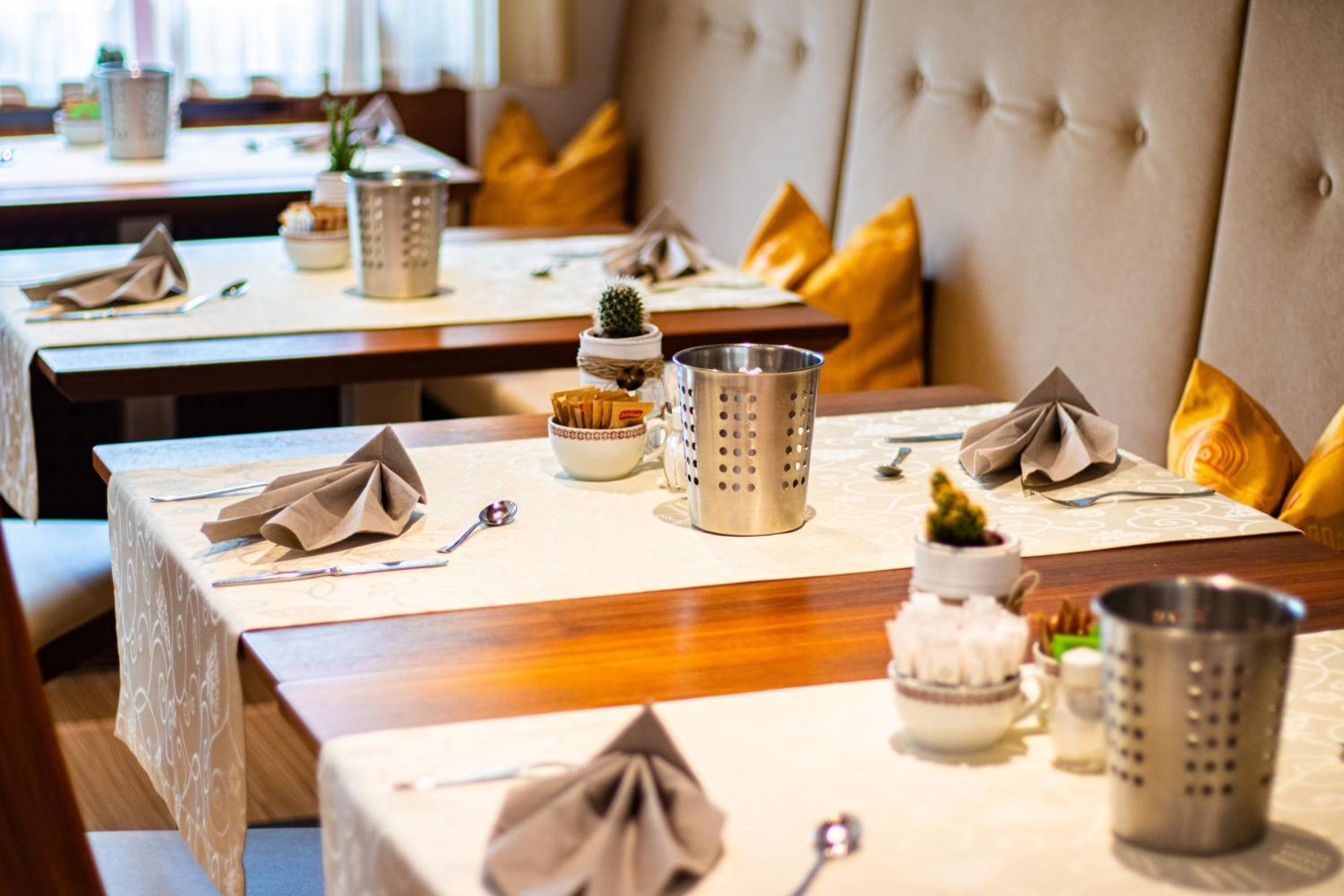 Garni Apparthotel St Valentin San Valentino alla Muta Ngoại thất bức ảnh