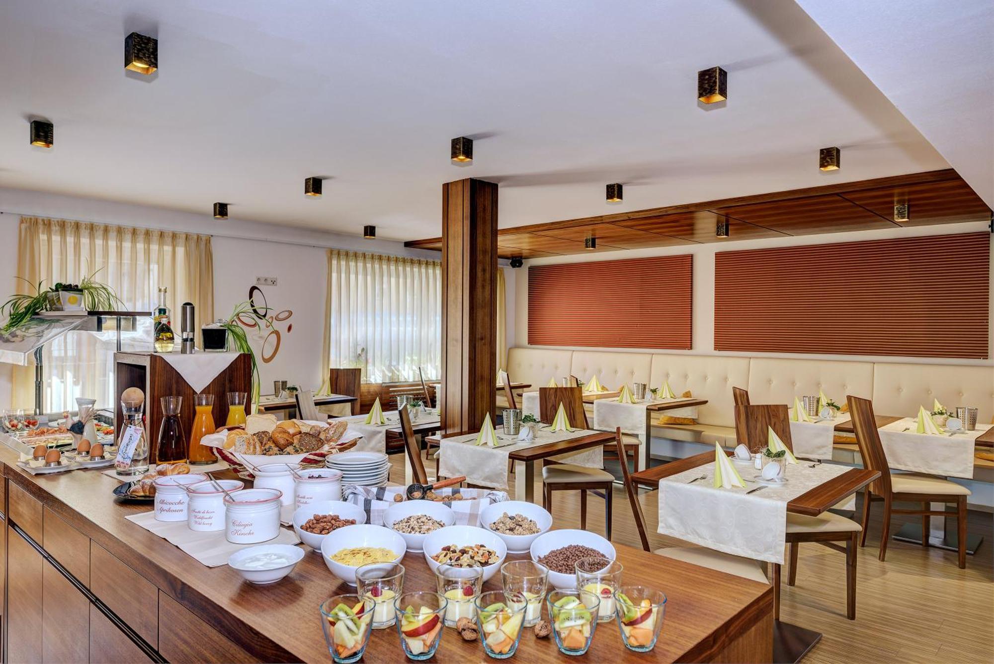 Garni Apparthotel St Valentin San Valentino alla Muta Ngoại thất bức ảnh