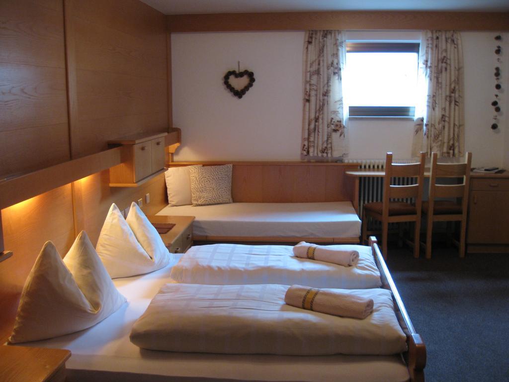 Garni Apparthotel St Valentin San Valentino alla Muta Ngoại thất bức ảnh